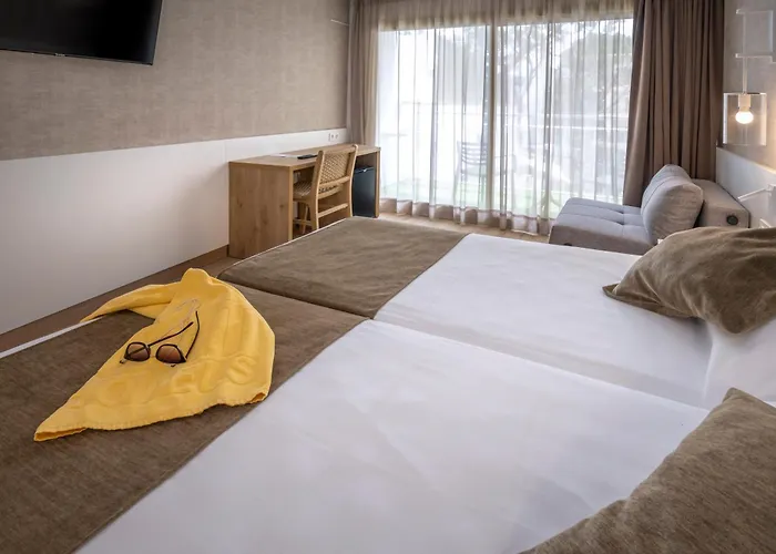 Ght Costa Brava & Τόσα ντε Μαρ